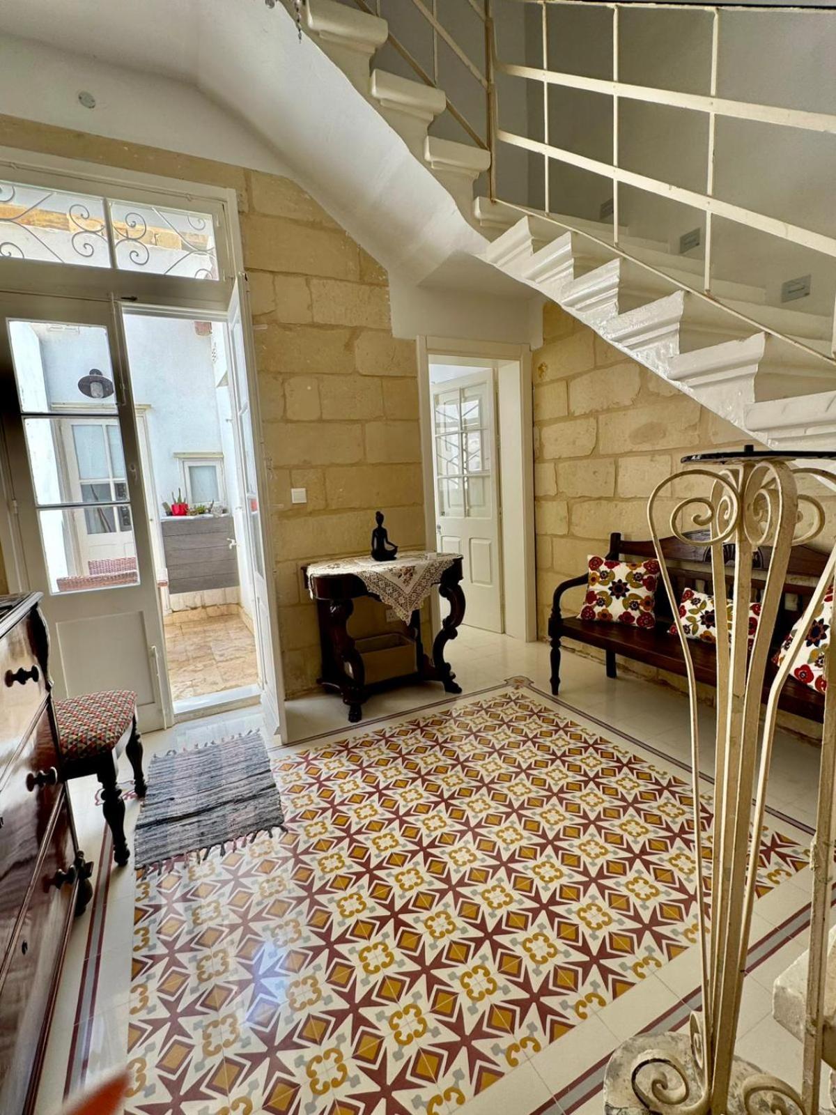 Charming Town House In Cospicua, Valperga Apartamento